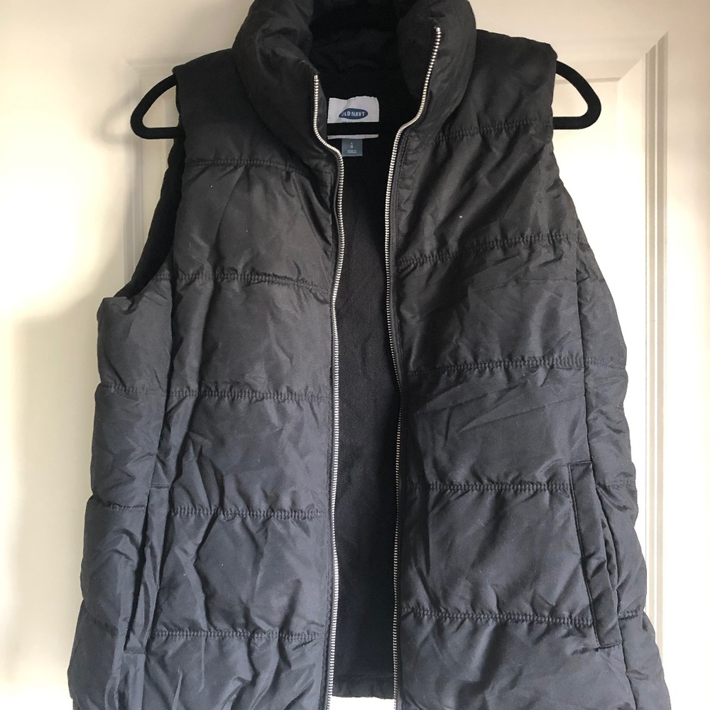 Old Navy black fleece lined vest L